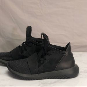 Woman’s Adidas Tubular